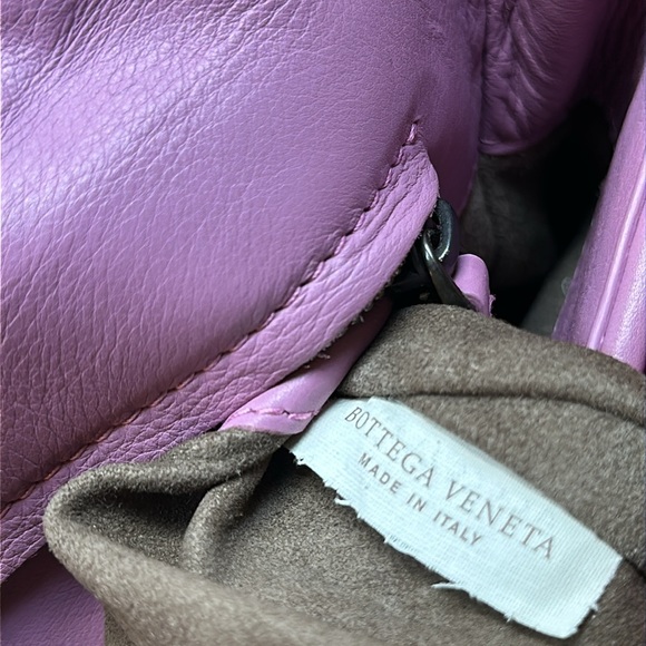 Bottega Veneta Lavender Intrecciato Leather Flap Crossbody Bag Removable Strap - Picture 16 of 16